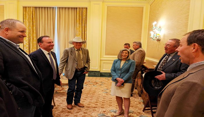 Utah Farm Bureau Leaders Visit with Sen. Mike Lee & Sen. Joni Ernst in SLC