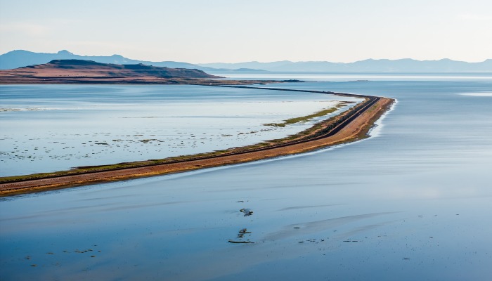 Gov. Cox and Utah leaders sign Great Salt Lake 2034 Charter with $200 million in private sector commitments